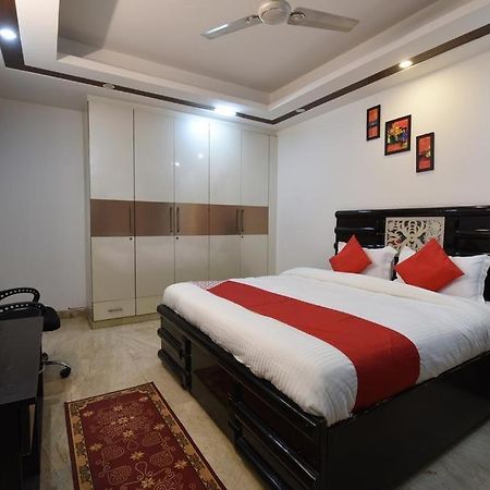 Golden Bed And Breakfast- High Quality Rooms In South Ex-1 D Block New Delhi Exteriör bild