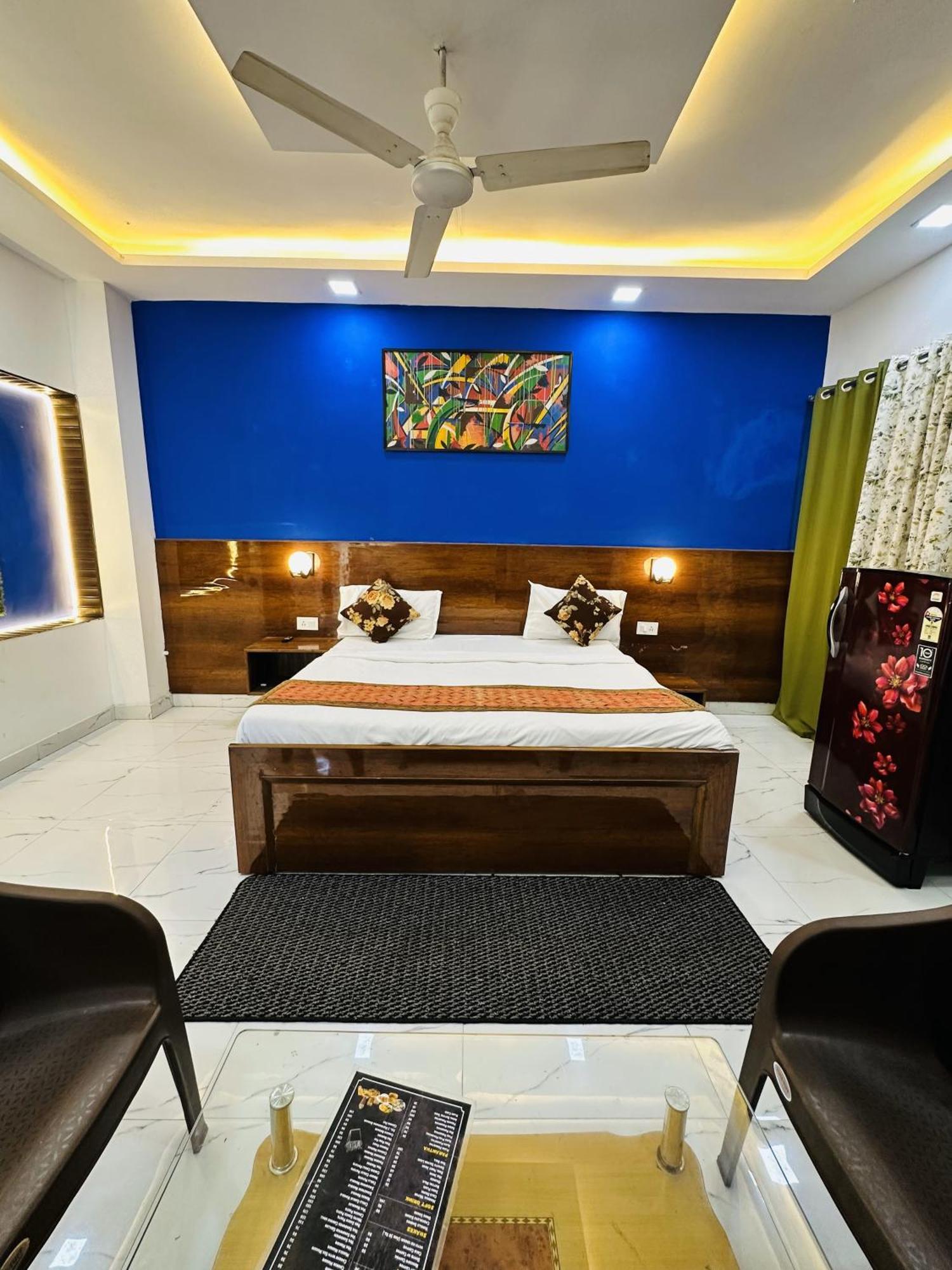 Golden Bed And Breakfast- High Quality Rooms In South Ex-1 D Block New Delhi Exteriör bild