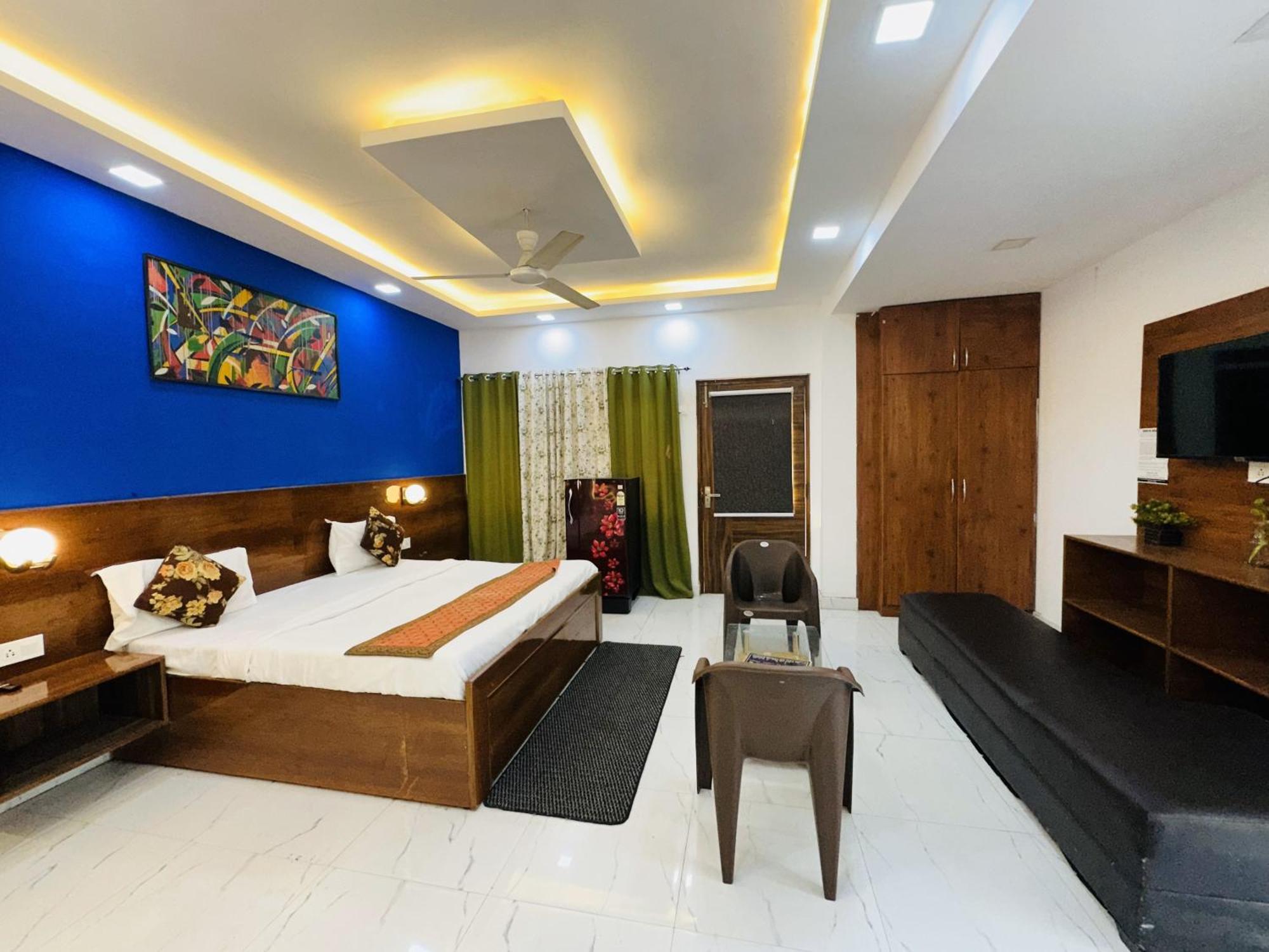 Golden Bed And Breakfast- High Quality Rooms In South Ex-1 D Block New Delhi Exteriör bild