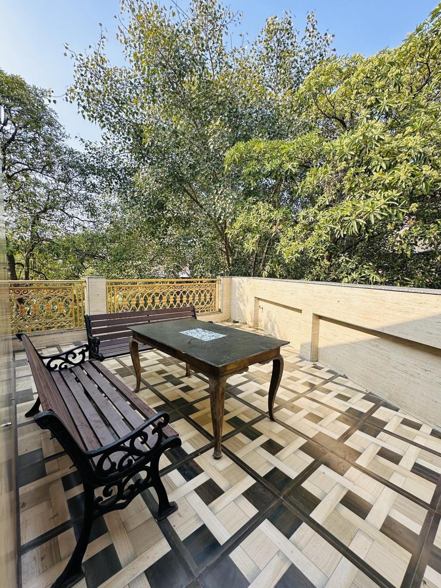 Golden Bed And Breakfast- High Quality Rooms In South Ex-1 D Block New Delhi Exteriör bild